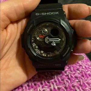 Men’s G-Shock watch